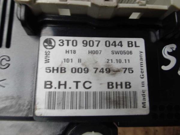 BOUTON DE CHAUFFAGE SKODA OCTAVIA 2 / SUPERB 2 / YETI - Vue 3